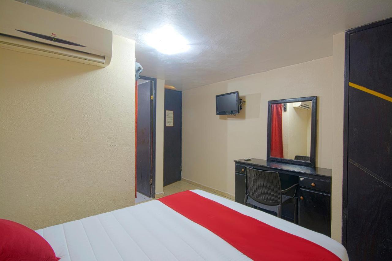 تامبيكو Oyo Hotel Bicentenario المظهر الخارجي الصورة